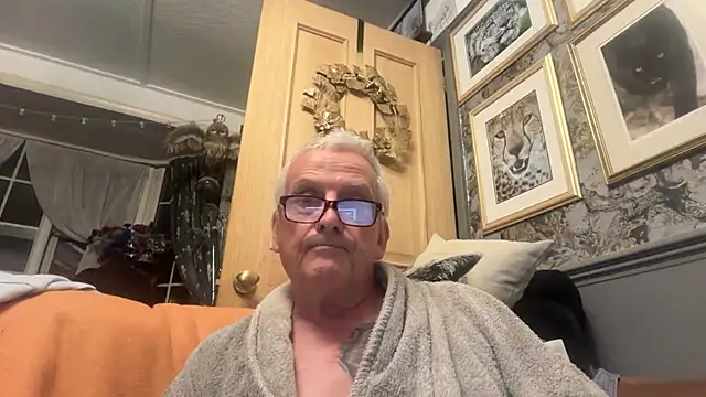 poggles Live XXX-chat