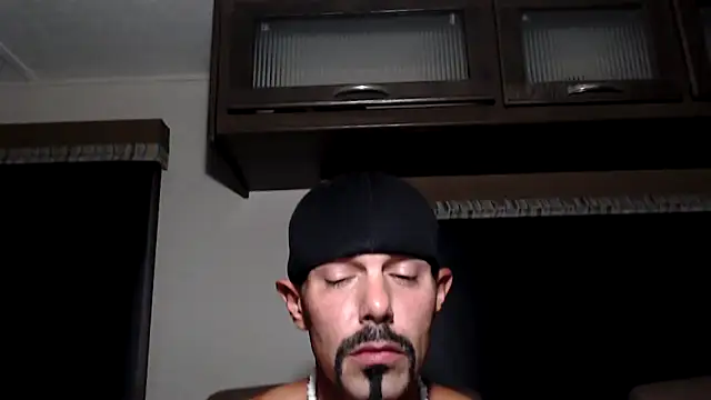 Chat XXX en directo de ThickD2C