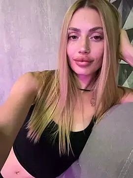 Elizabeth_Tay Adlı Modelin Canlı XXX Sohbeti
