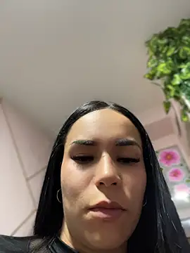 Naatalia live XXX chat