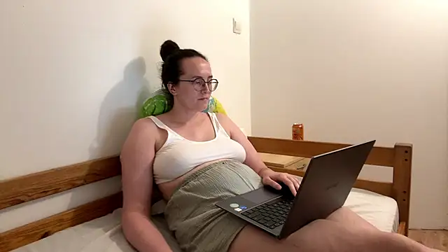 SofiaTease Adlı Modelin Canlı XXX Sohbeti