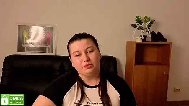 Katina_deeplou4 Adlı Modelin Canlı XXX Sohbeti