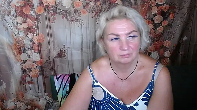 XXX chat uživo modela RenataDaster