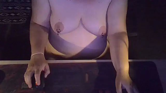 Silvia2277's Live XXX Chat