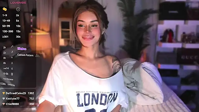 ParisianDoll's Live XXX Chat
