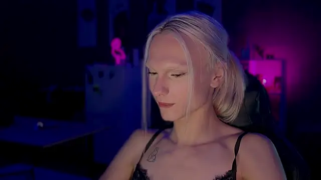 sindLy live XXX chat