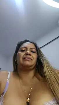 violetpolo Chat XXX live