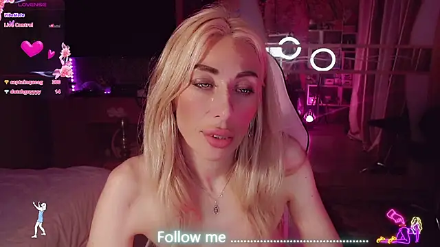 AnnieGOld_ Chat XXX live