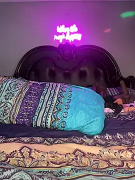 צ'אט XXX בשידור חי של RenaThickAss