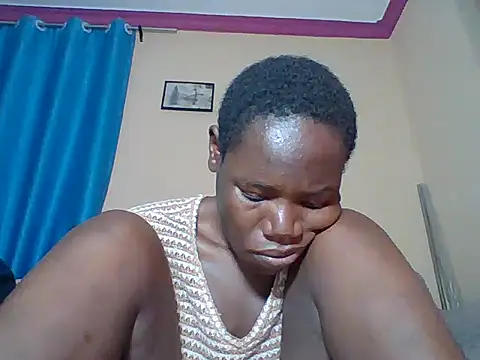 Blacksexyqueen24's Live XXX Chat
