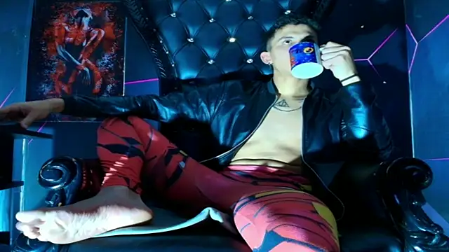 Axel_RomanovのライブXXXチャット