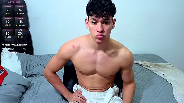 Онлайн чат XXX Luke_Muscle