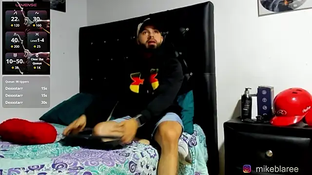Chat +18 de mikeblaree ao vivo