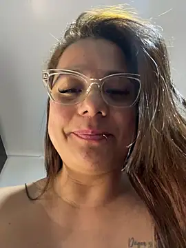 Chat XXX Live Pretty__Milf