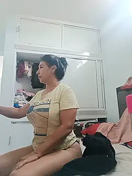 katysquirtdirty's Live XXX Chat
