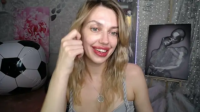 Chat +18 de NickyAdamidi ao vivo