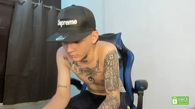 Chatroom XXX en direct de Nick_TattooedGuy
