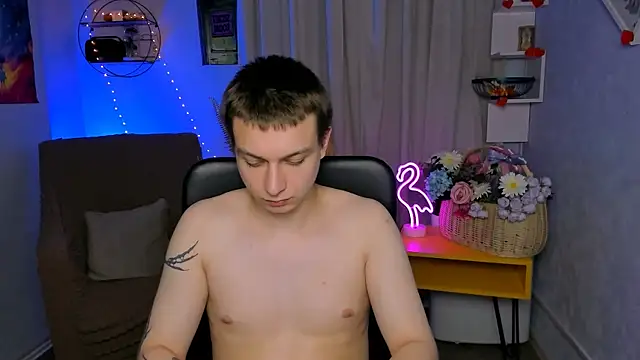 Show modela eric_nova na web-kameri