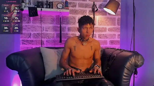 Maximoking26 élő XXX-chatje