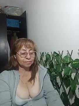 nicoltatiana_ Adlı Modelin Canlı XXX Sohbeti