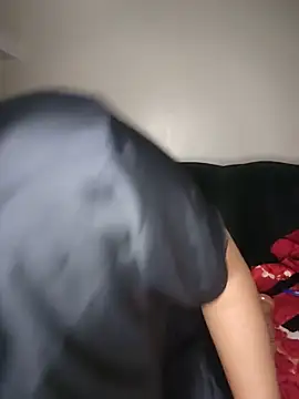 Juicybabe_ élő XXX-chatje
