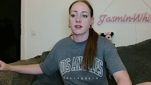 Jasmin-White's Live XXX Chat