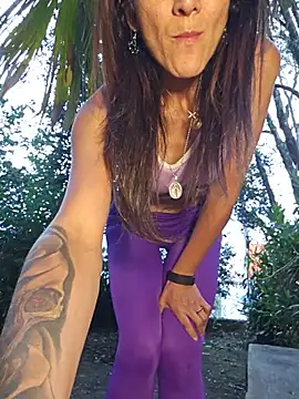 Chat +18 de Yuky_ta ao vivo