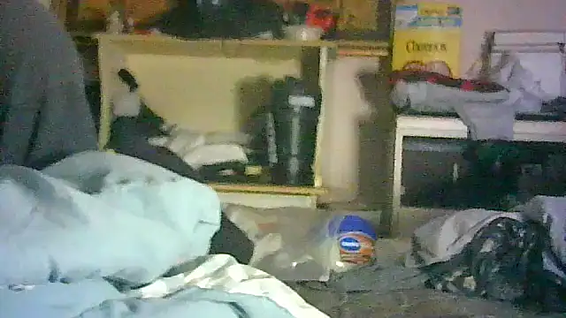 XXX chat uživo modela CR3M3_FIR3