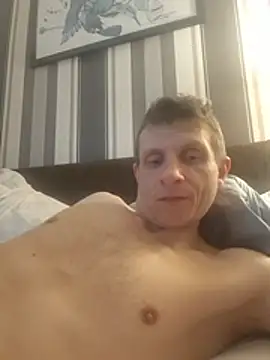 XXX chat uživo modela BigDmasked