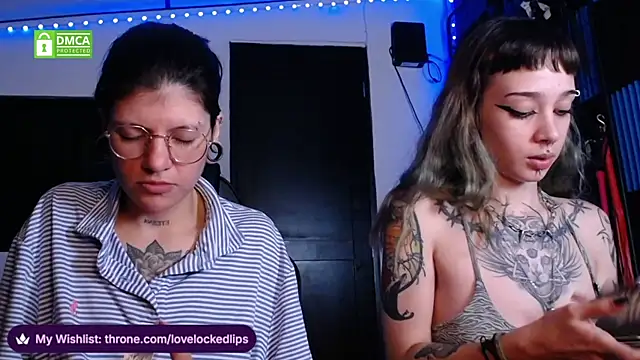 Chat XXX en directo de lovelockedlips