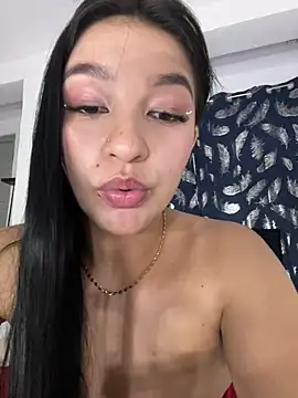 Hhannachiki's Live XXX Chat