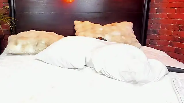ChristynaRoss Chat XXX live