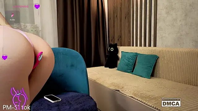 XXX chat uživo modela Holl1Would