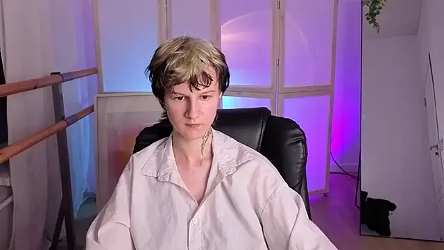 Senpai_Sins Chat XXX in diretta
