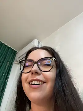 Chat +18 de KaylaLewyss ao vivo