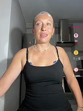 Chat +18 de Kittie_Valentine ao vivo