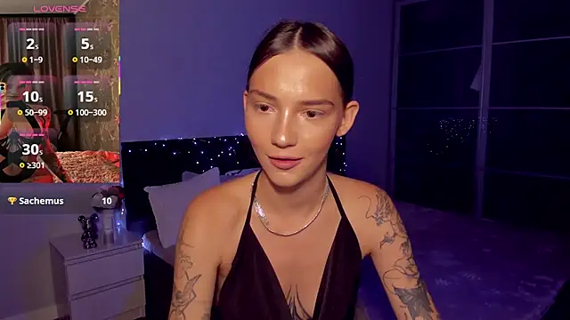Chat +18 de SophieCatty ao vivo