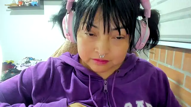 Shaddycute_ élő XXX-chatje