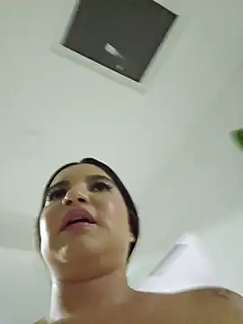Pretty_Julieta 现场XXX聊天