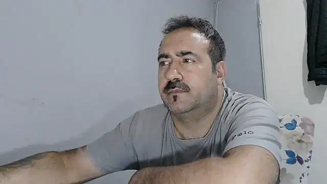 -dark-look- Live XXX Chat