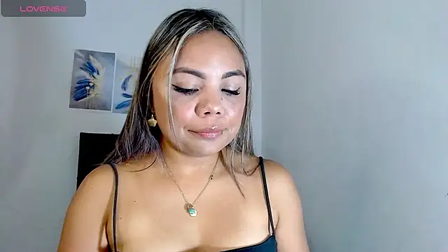 Chat +18 de Kylie_loveee ao vivo