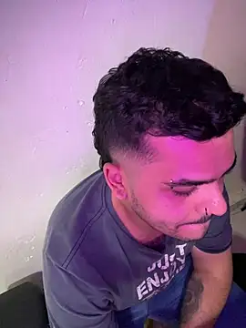 LatinBearX Live XXX Chat