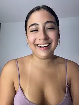 Chat +18 de MelodyRey__ ao vivo