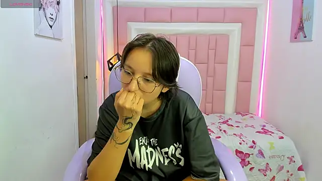 Klaret_Toy Chat XXX in diretta