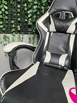 Chat XXX en directo de Eva_Kit