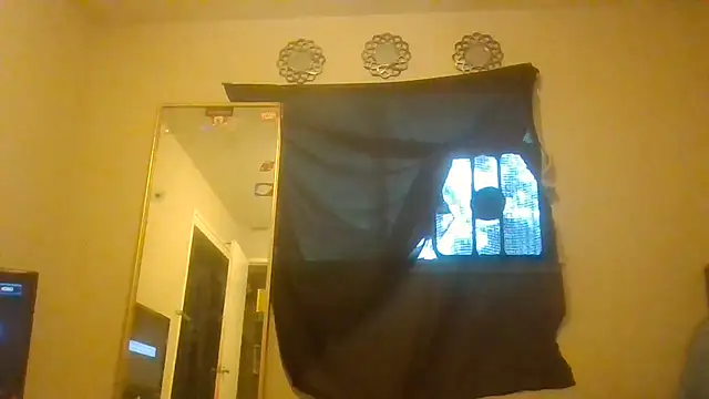 1n0nlythroat webkamerás műsora