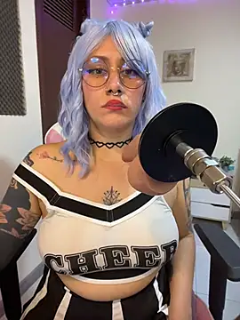 Luna_Paris_ – Live XXX-chat