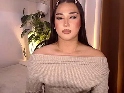 magnificent_kitana Adlı Modelin Web Kamerası Şovu