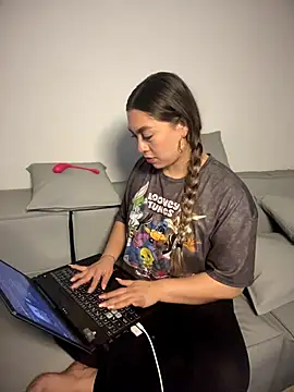Im_sophiie's Live XXX Chat