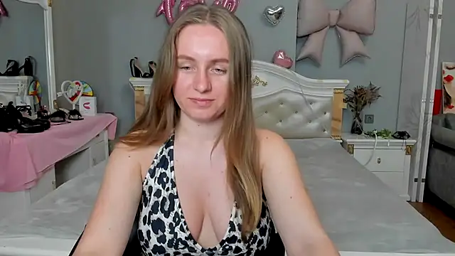 Marisha_CuteのライブXXXチャット